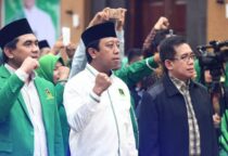 Ketua Umum DPP PPP romahurmuziy tengah