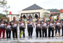 Kapolres Lingga Pimpin Penanaman Jagung Paragon di Mako Polres sebagai Wujud Polri Peduli Pangan